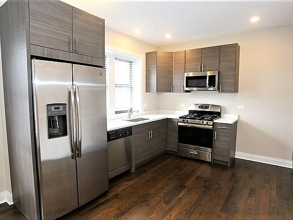 2nd image of 2228 N Sawyer Ave APT 2W