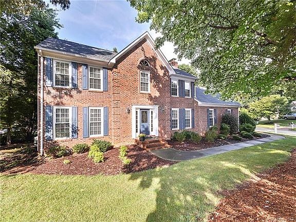 4th image of 4919 Sarah Hall Ln #9