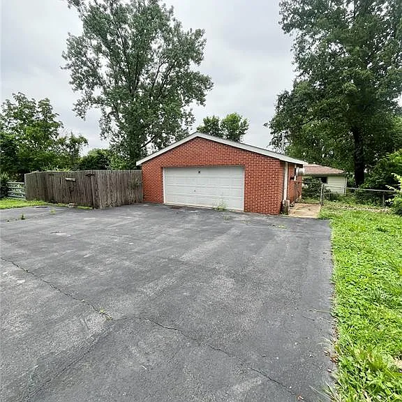 7602 Elton St — Photo 22