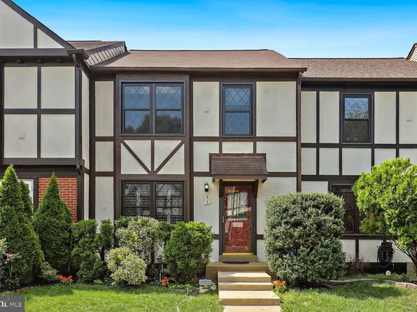 7 Millard Ct, Sterling, VA 20165