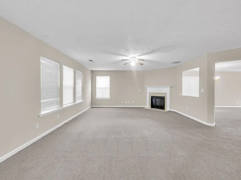 2888 Brookford Ln SW — Photo 12