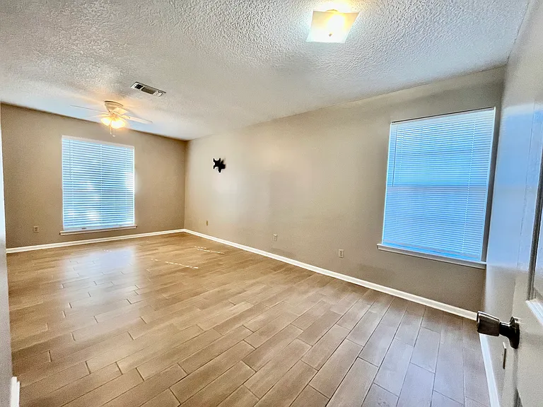 10287 Stallion Run Ct — Photo 16