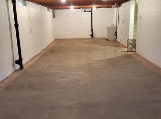 2 7th St SW, Oelwein, IA 50662