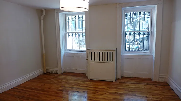 Rented by Garfield Realty  | media 14