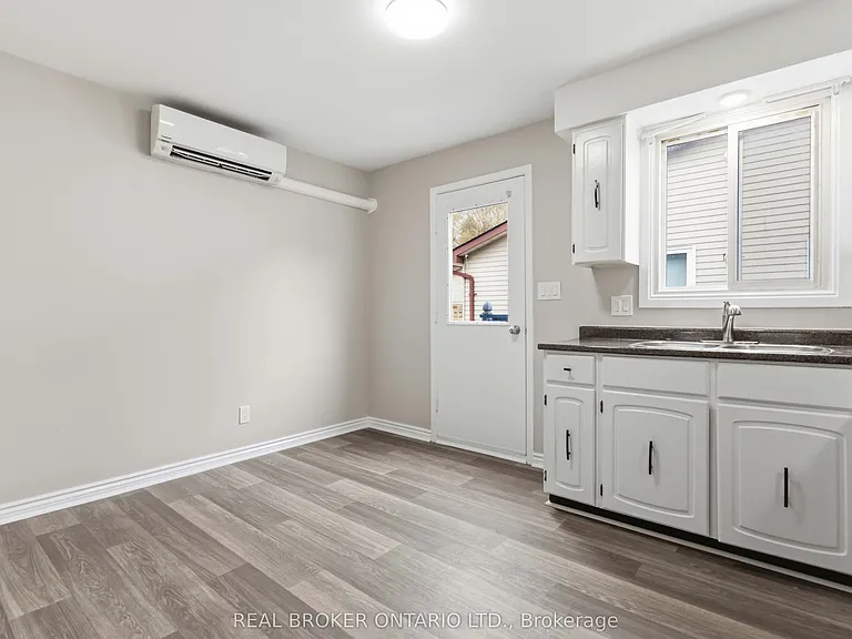 1306 Valley Dr #MAIN — Photo 5