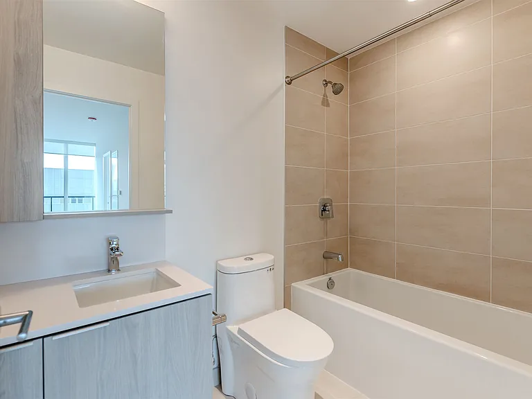 223 Redpath Ave — Photo 241