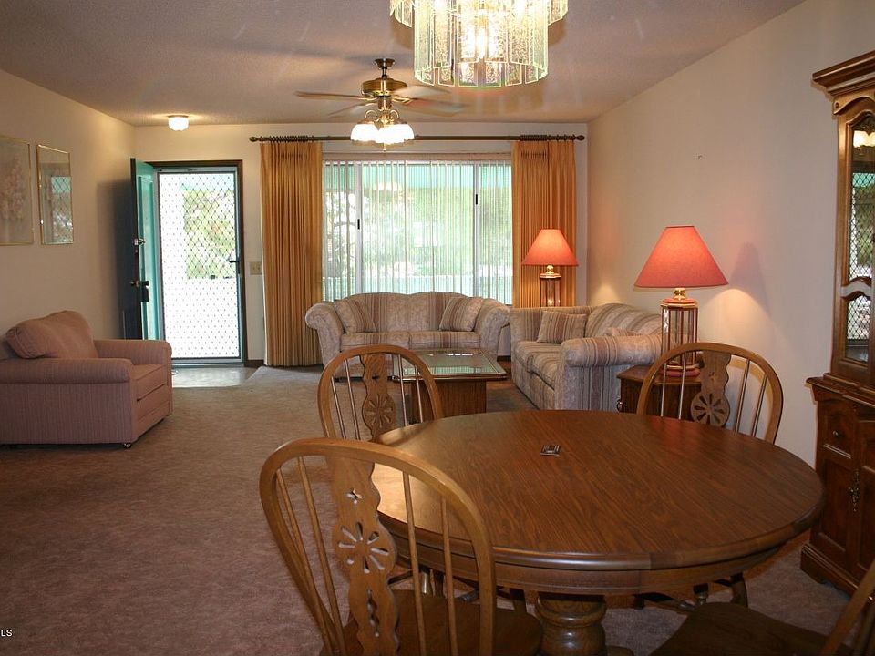 1st image of 9510 W Willowbrook Dr