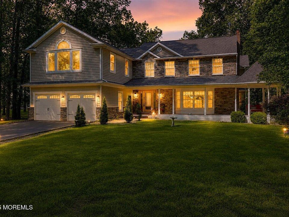 1st image of 8 Grover Court