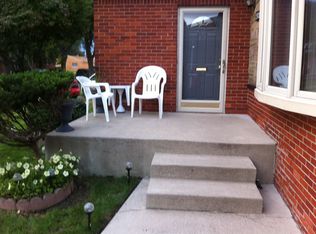 23120 Sussex Ave, Oak Park, MI 48237