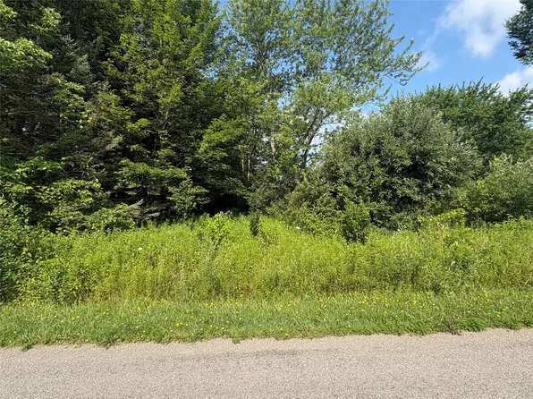 Mark Rd, Erie, PA 16509