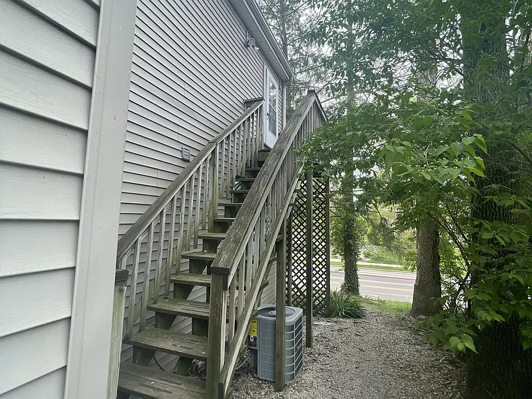 521 E 7th St #2 — Photo 23