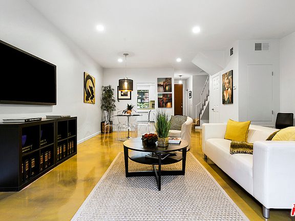 2nd image of 2663 Centinela Ave Unit 202