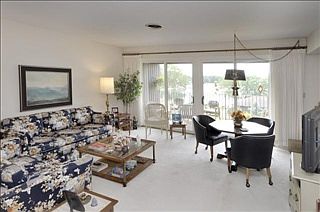 5th image of 251 Columbia Ave W APT 10