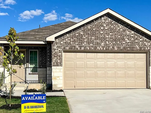 148 Honors Street, Floresville, TX 78114