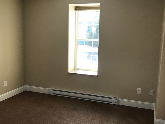 4th image of 14 Saint Charles St Floor 1