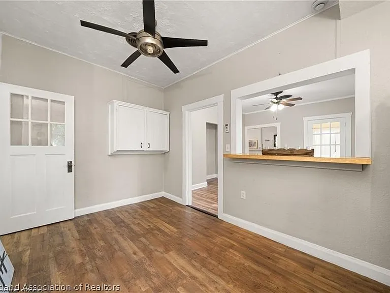 412 Rose Ave — Photo 9