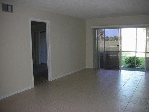 Living Rm / Dining Rm