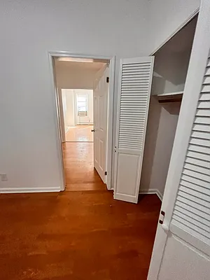 Rented by Space Real Estate | media 34