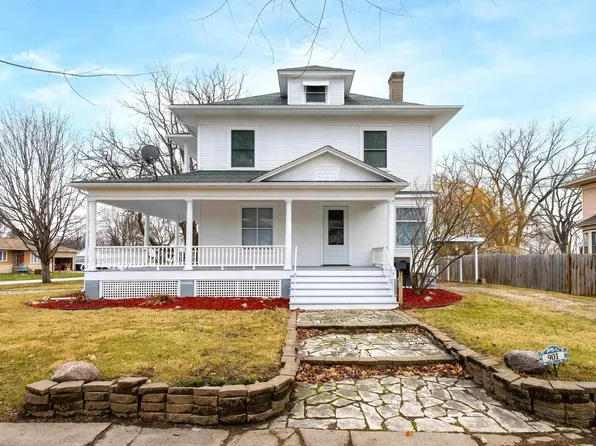 901 Lynn St, Tipton, IA 52772