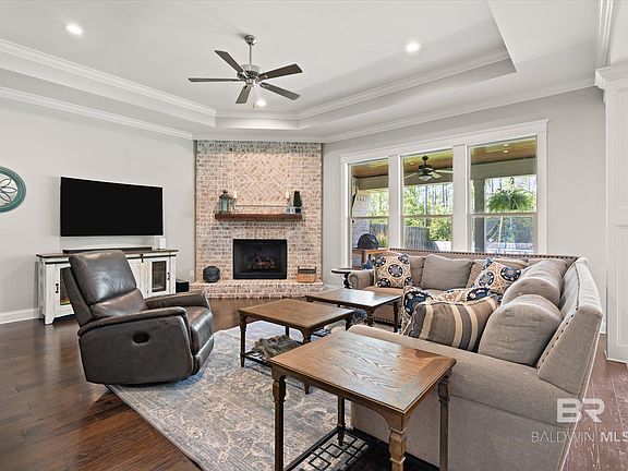 4th image of 3744 Riverwood Cir S