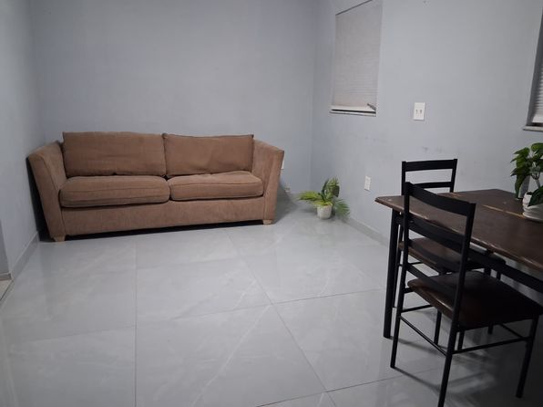 29 W 3rd St #2