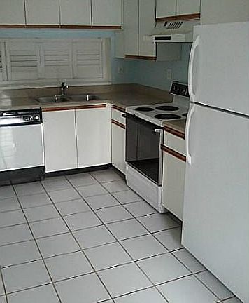 3rd image of 8873 W Sunrise Boulevard #8873