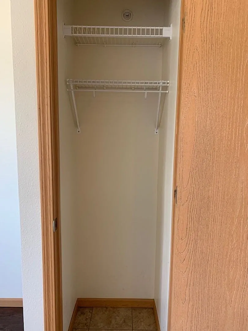Bluffview Apartments — Photo 4