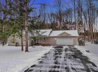 10866 Dylan Dr, Interlochen, MI 49643