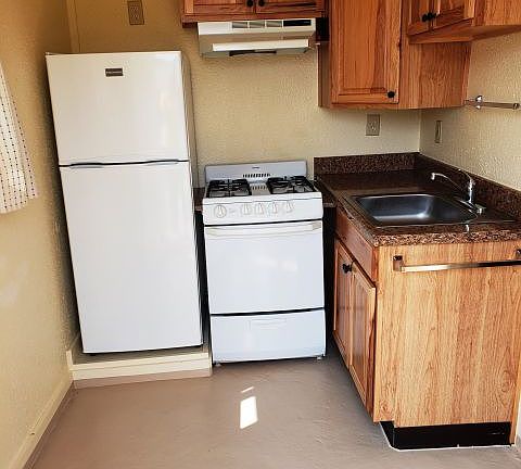 2nd image of 802 Howard Ave
