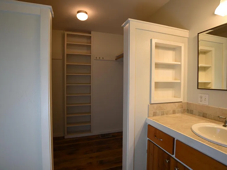 8412 Yvonne Way — Photo 15