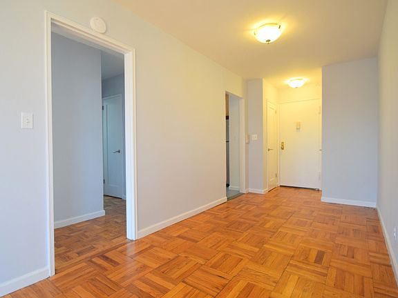 Drake House - Foyer - 197-02H