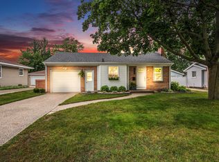 1734 Den Hertog St SW, Wyoming, MI 49519