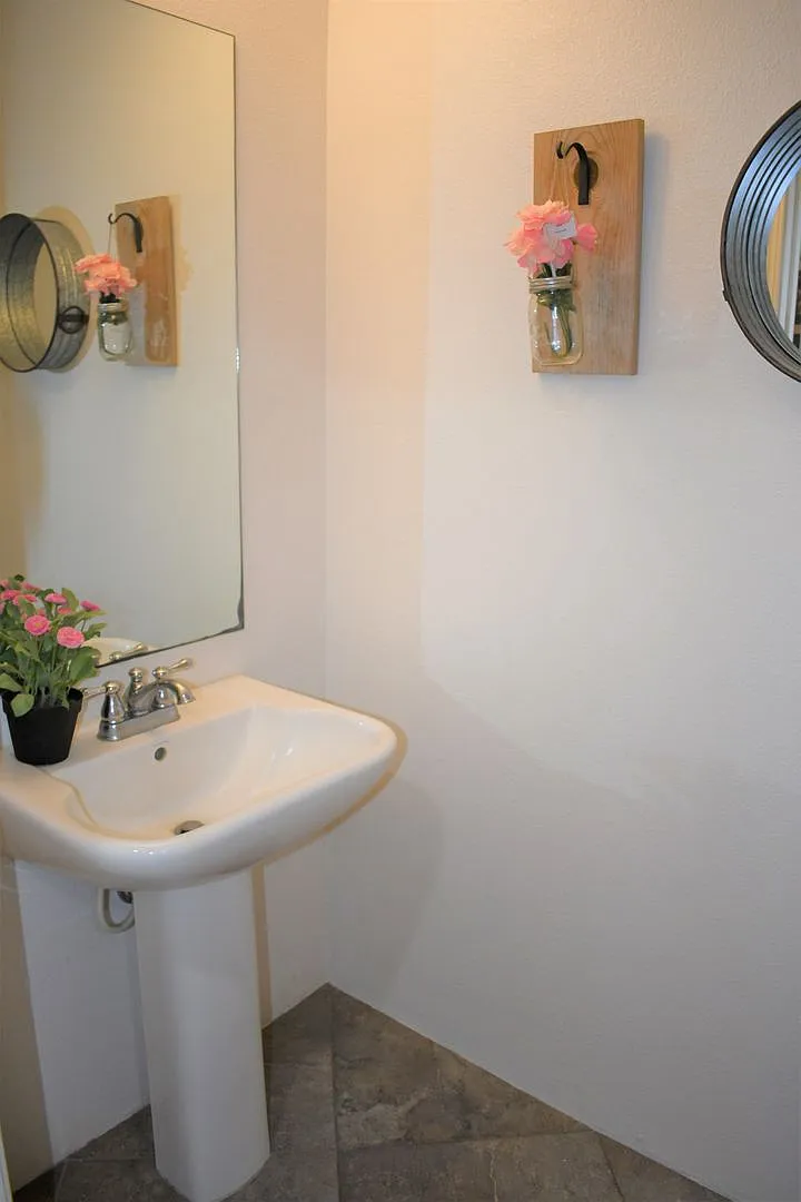3br/2.5ba w/1-car Garage - Kapolei — Photo 4