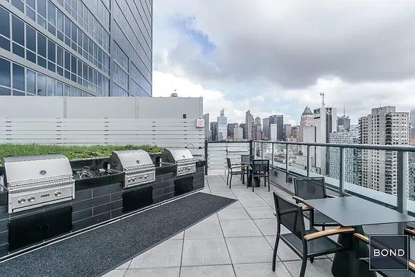 Rented by Bond New York | media 10