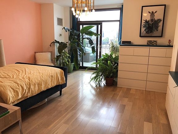 4th image of 3101 Vernon Blvd APT 3