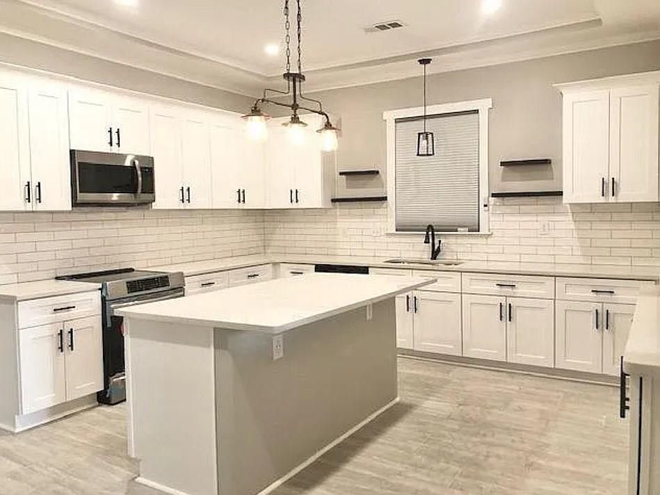 1st image of 3394 Spottswood Ave