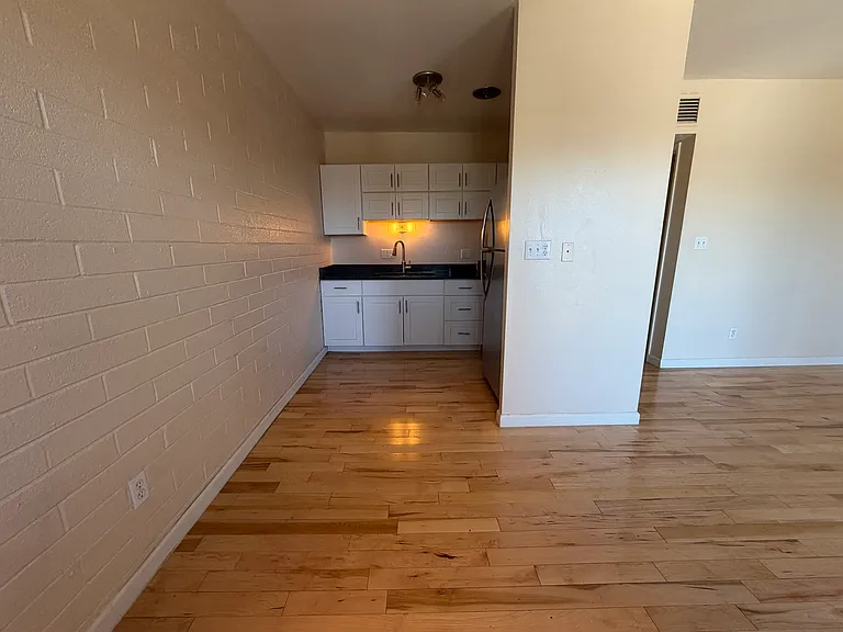 L6 — Photo 32