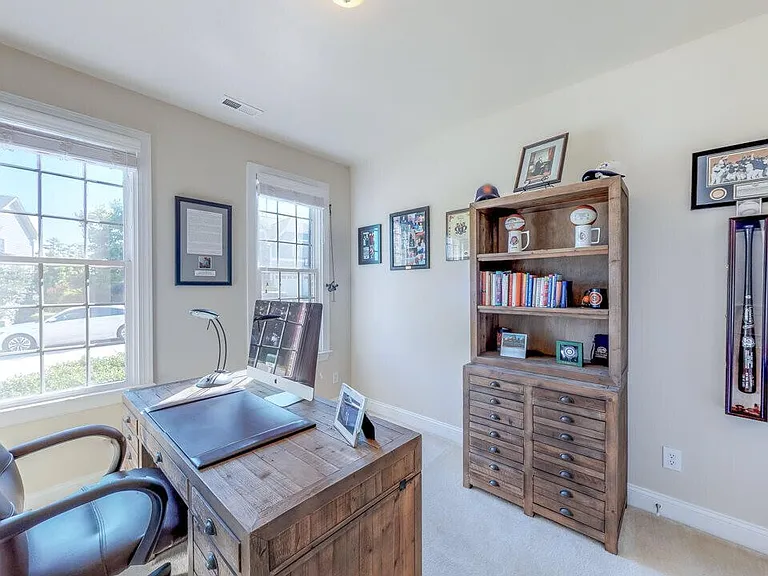 401 Waverly Hills Dr — Photo 4
