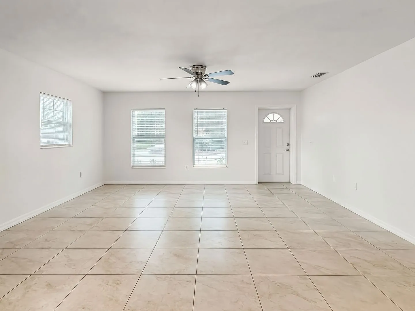 Newly Renovated Home with Private Fenced Yard & Garage - 3bed|2bath — Photo 3