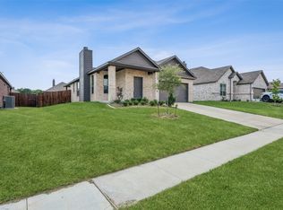 709 Hackamore St, White Settlement, TX 76108