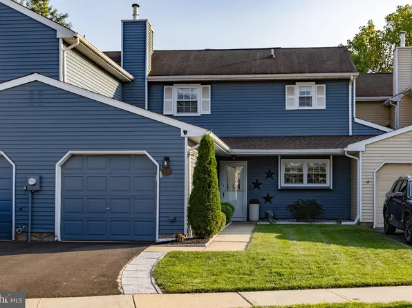 22 Kennebec Ct, Bordentown, NJ 08505