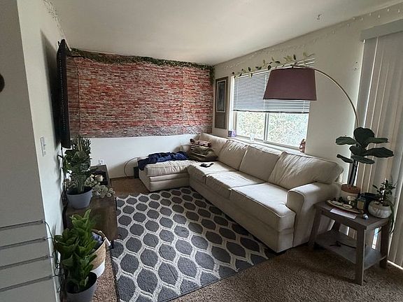 2nd image of 1585 NW Portland Ave #2