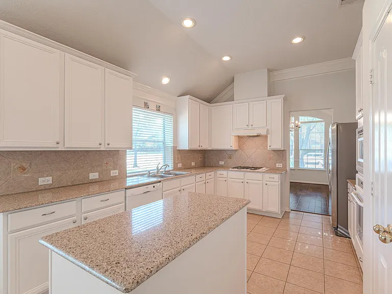 6618 Trenton Lake Ln — Photo 11