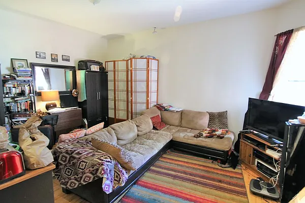 Rented by JK Dansar Corp | media 4