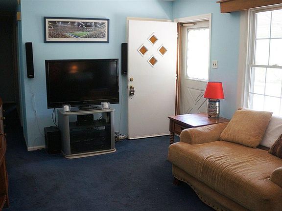 3rd image of 1174 Ocean Heights Ave
