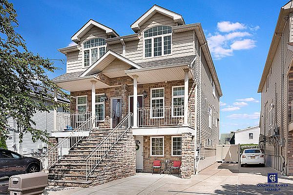 1st image of 61 Marine Way #1