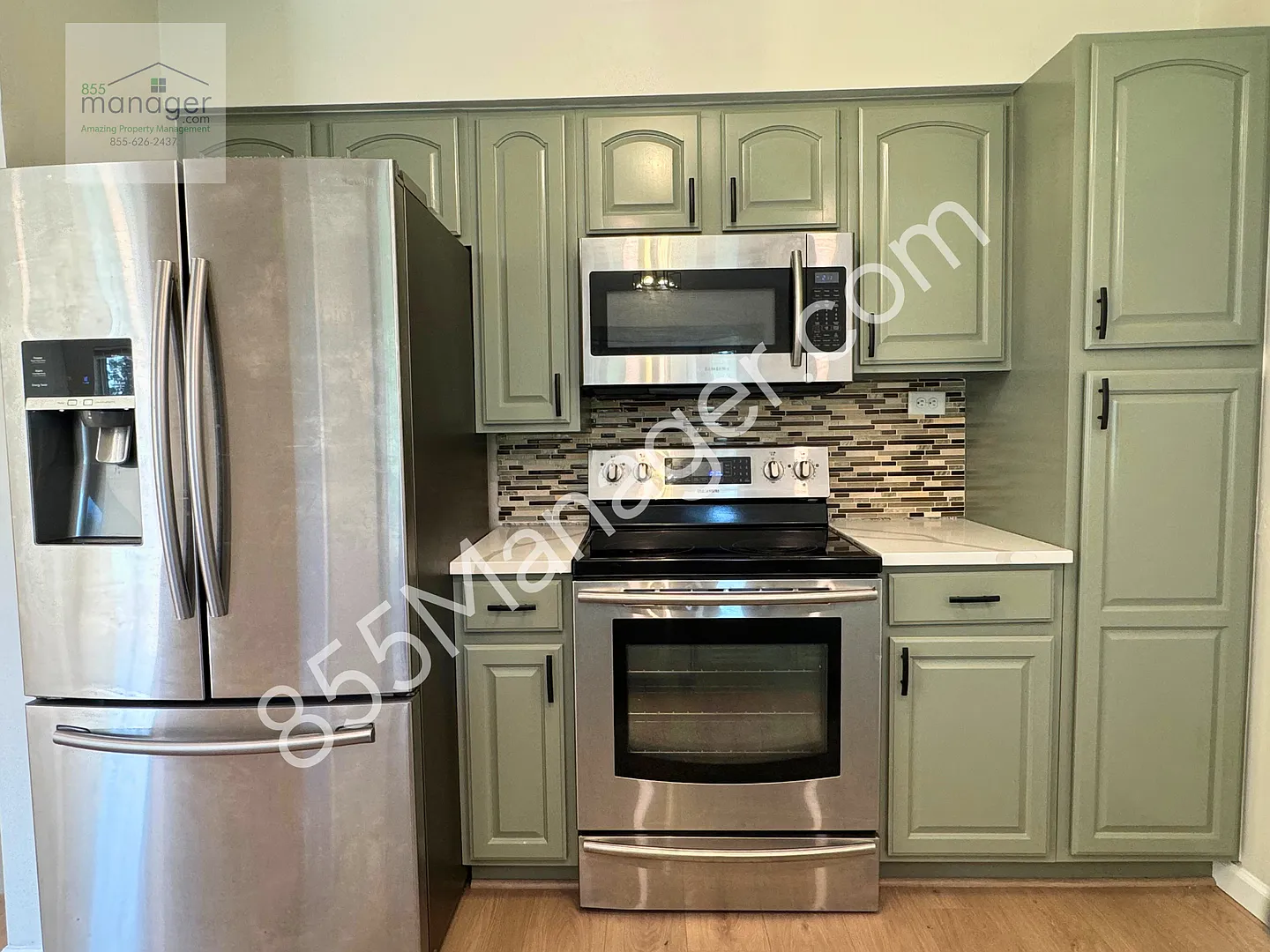 Lakeside Luxury: Newly Renovated 3-Bedroom Home with Elizabeth Lake Access! — Photo 2