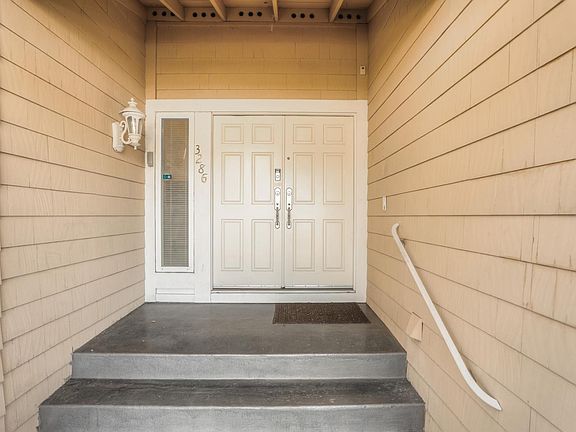 2nd image of 3286 Knightswood Way