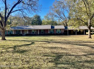 742 New Hope Rd, Mount Olive, MS 39119