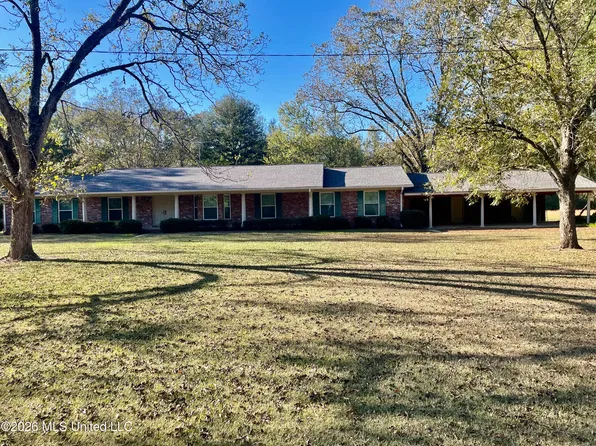 742 New Hope Rd, Mount Olive, MS 39119
